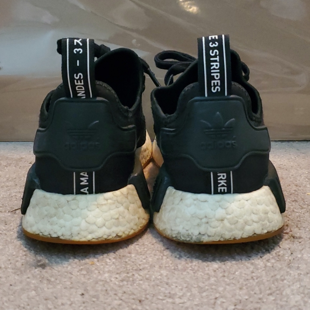 NMD R1 BLACK GUM - Picture 7 of 10